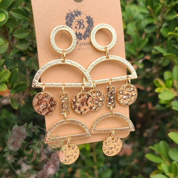 Gold dangle style post earrings - Picture 2 of 4